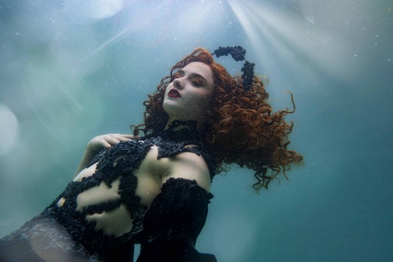 A underwatershoot with jonna from royalty costumes, the costume is also made by her.